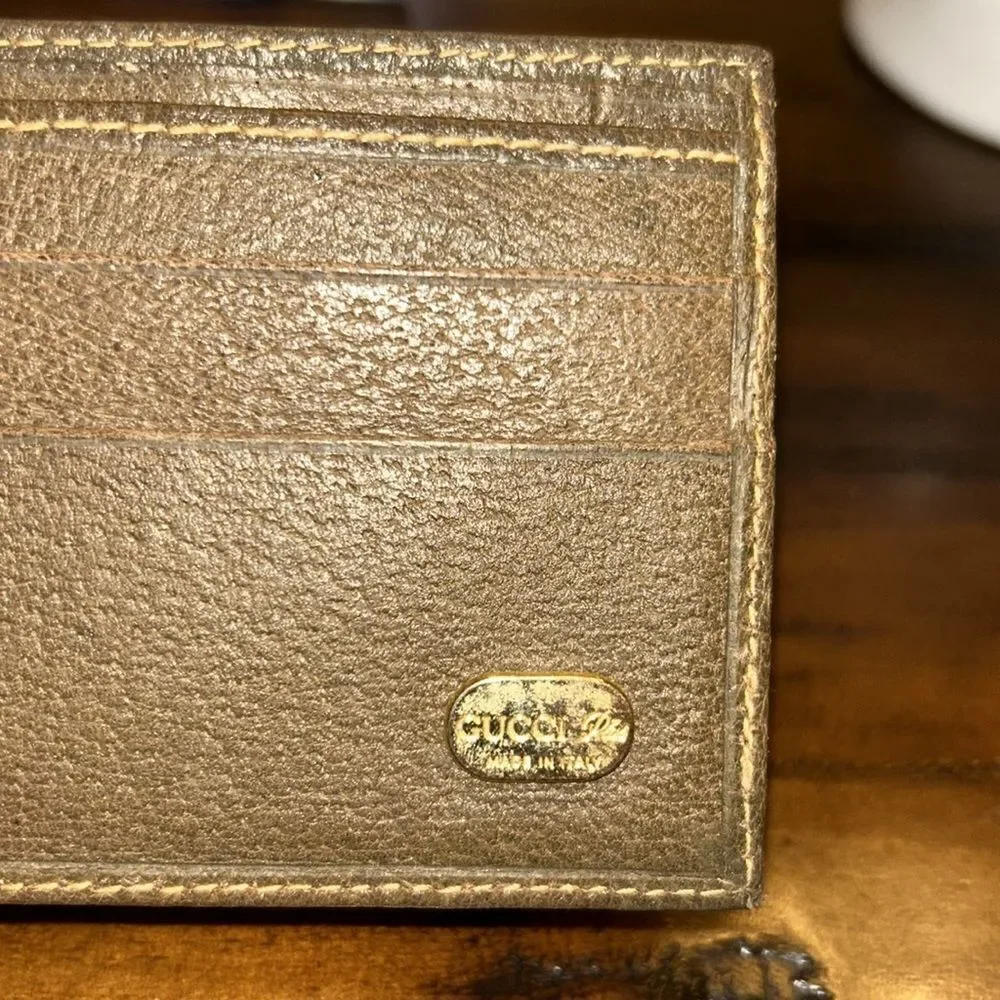 Gucci Vintage Men’s Wallet impeccable